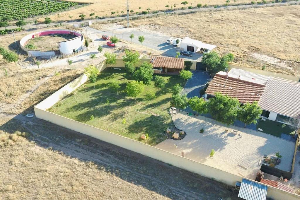 Finca La Caprichosa De Dancos Lillo Exterior photo